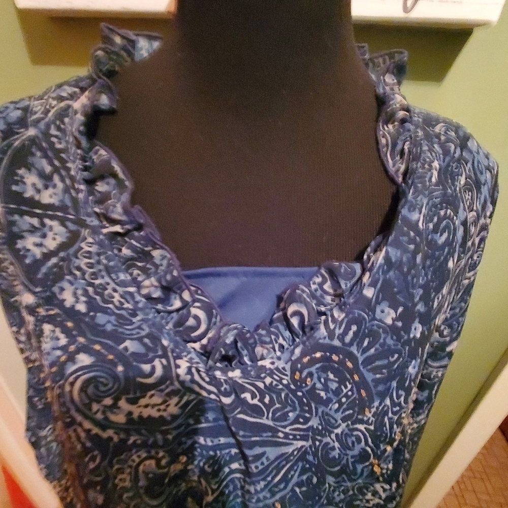 Fashion Bug Dark Romance Navy Blue Paisley Blouse Size 22/24 W/ Blue Tank Top - Picture 3 of 7